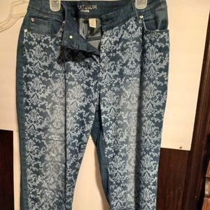 Chico's Platinum Women’s Blue Denim 2=L/12 Novelty Trendsetting Jeans Flashy